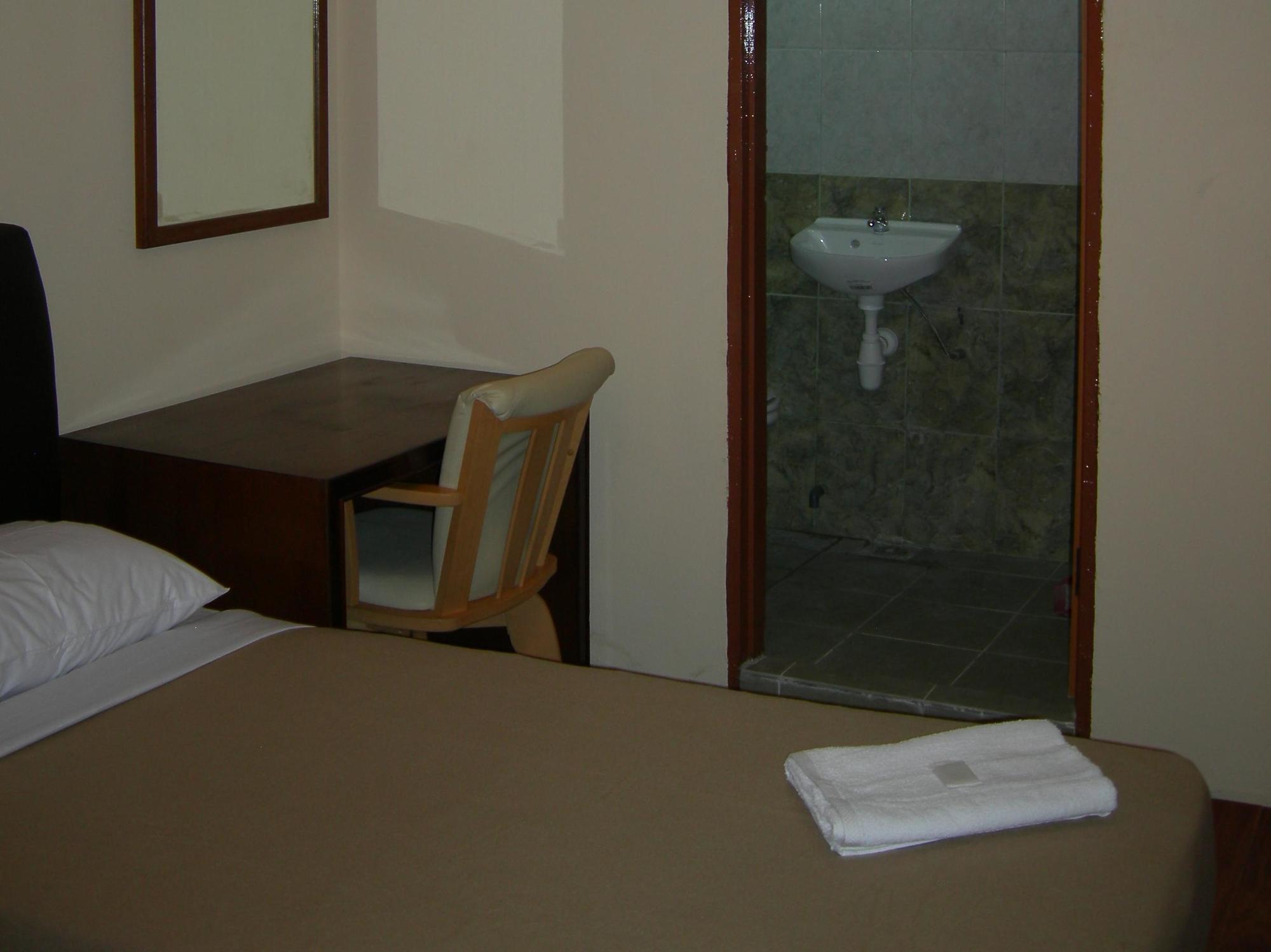 קואלה לומפור Hotel Surya Palace מראה חיצוני תמונה