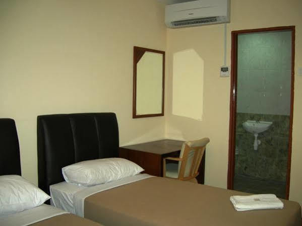 קואלה לומפור Hotel Surya Palace מראה חיצוני תמונה